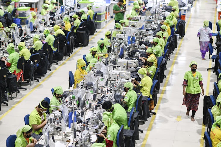 Muncitori industria textilă