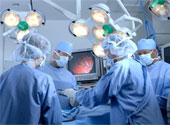 Doctori operând