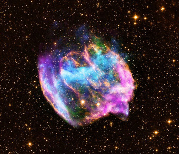 Gaură neagră în supernovă Gaură neagră în supernovă