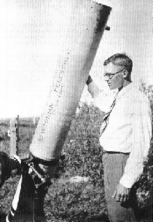 Clyde Tombaugh - descoperitorul planetei Pluto Clyde Tombaugh - descoperitorul planetei Pluto