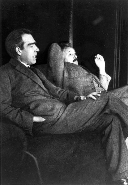 Niels Bohr si Albert Einstein