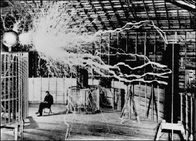 Fulgere in laboratorul lui nikola tesla Fulgere in laboratorul lui nikola tesla
