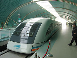 trenul maglev